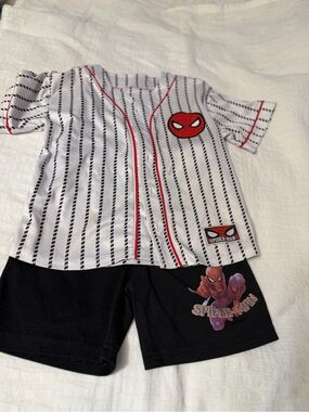 Spider-Man Boys 2 Piece Outfit Set Size 6 Baseball Jersey Tee & Shorts